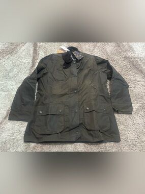 Barbour
Classic Beadnell Waxed Cotton Jacket